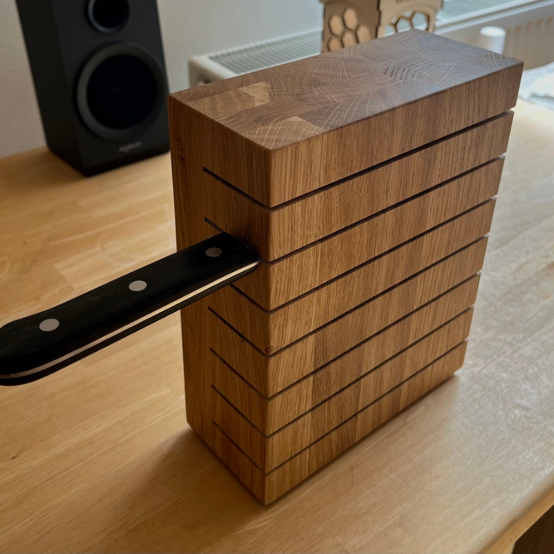 Oak Knife Block | Solid Wood Knife Holder